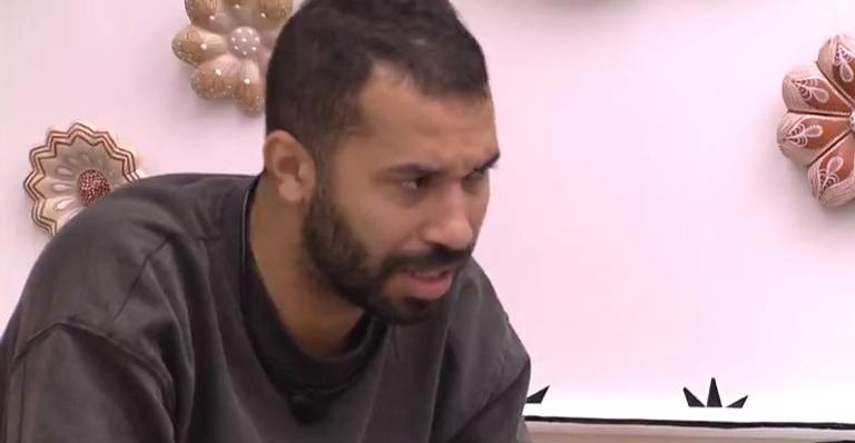 BBB21: Gilberto não concorda com atitude de sister e critica: “Age por conveniência”