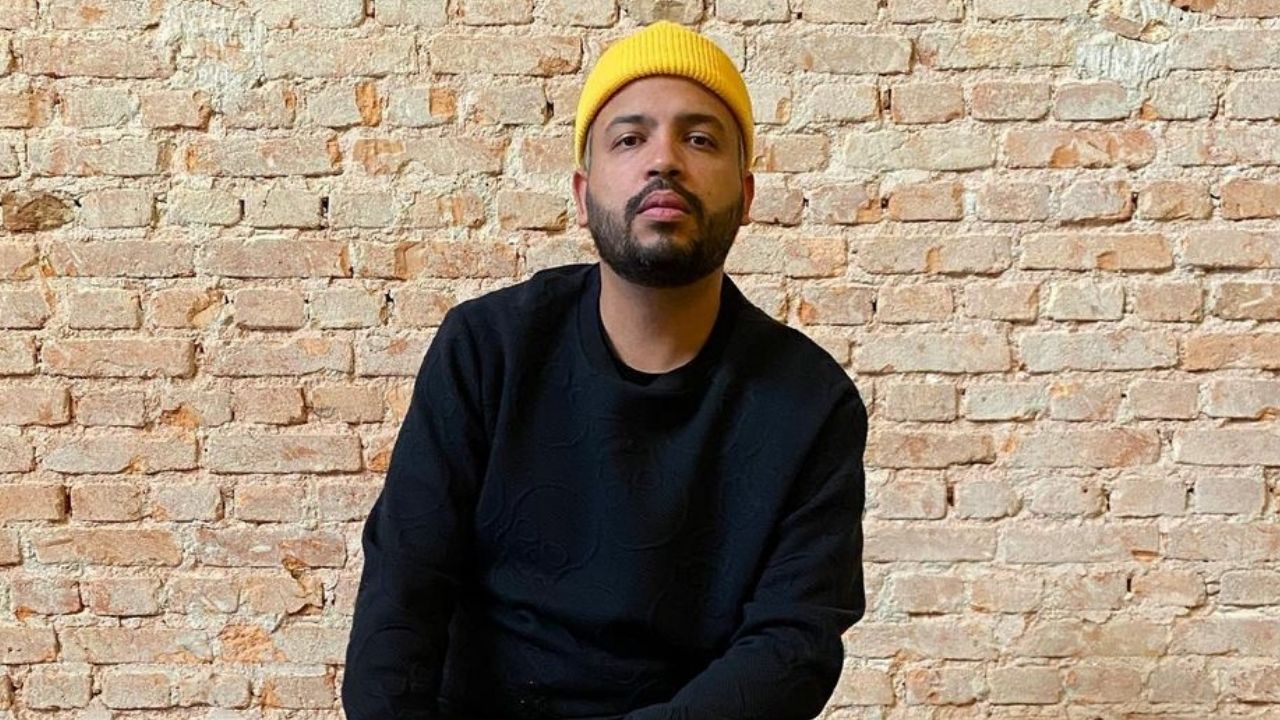 Após polêmicas no BBB21, Projota anuncia gravação de novo álbum e afirma: “A volta por cima virá”