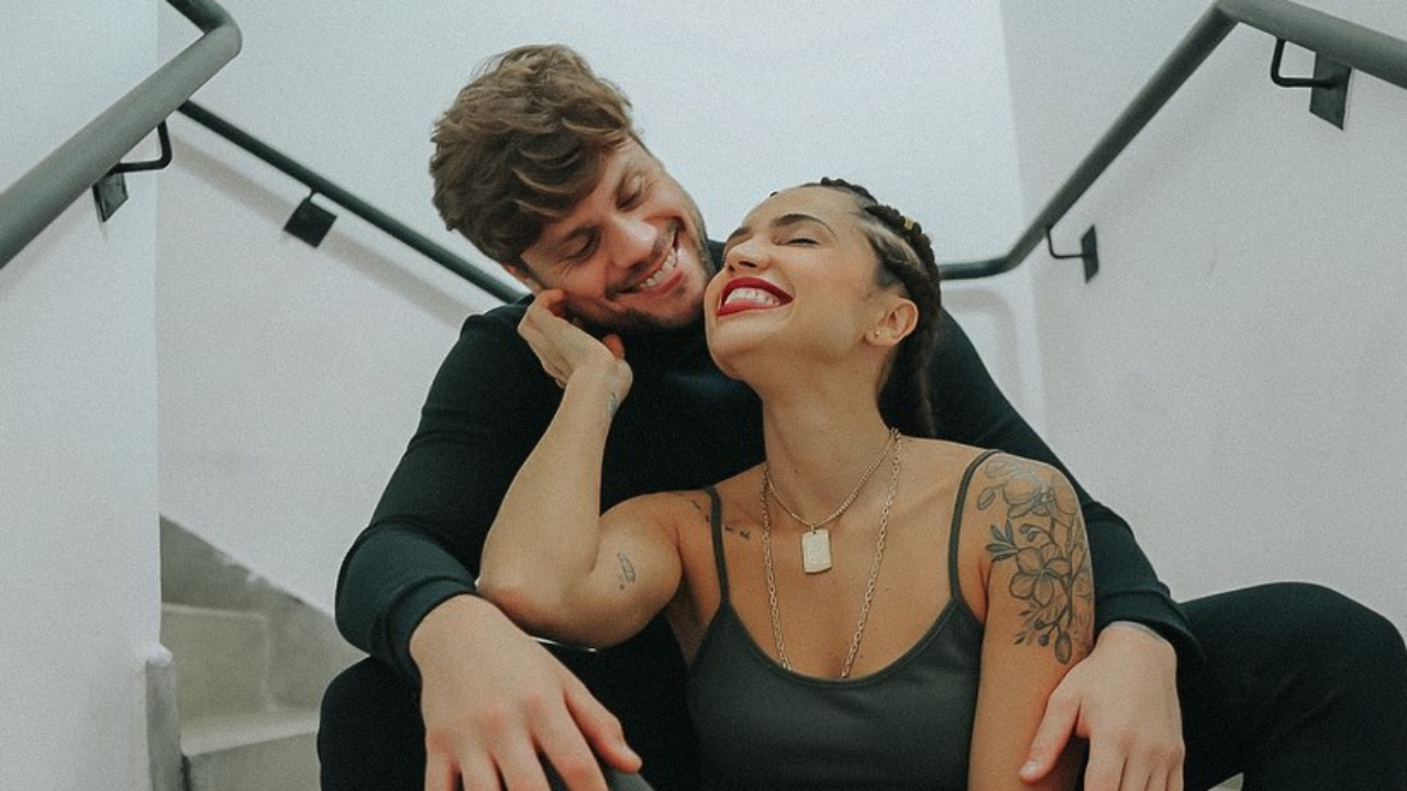 Ex-BBB Breno Simões celebra estreia de Paula Amorim em ‘No Limite’: ”É o seu momento”
