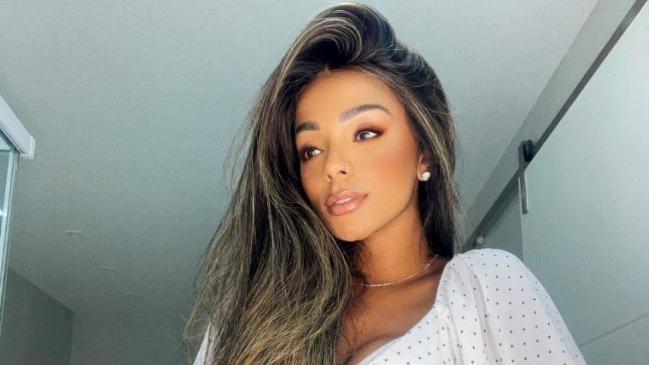 Esposa de Ludmilla, Brunna Gonçalvez, exibe talento mais uma vez e se torna a nova musa da Beija-Flor