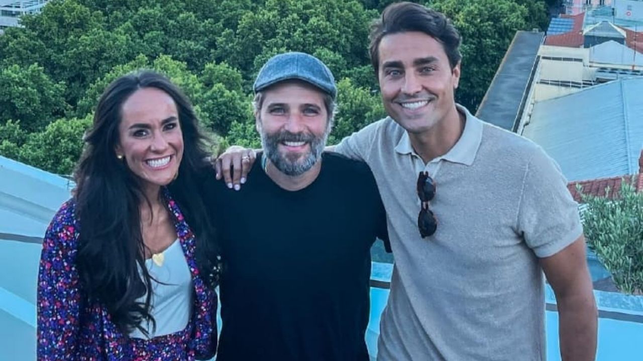 Bruno Gagliasso e Ricardo Pereira se reencontram e curtem belíssima vista de Lisboa: “Tava com saudades”