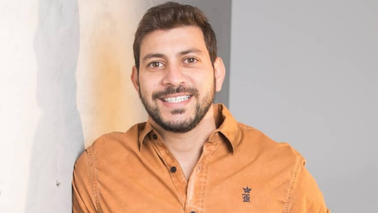 A fama veio! Conhecido como ‘caloteiro’ na web, ex-BBB Caio Afiune vira o novo garoto-propaganda da Serasa