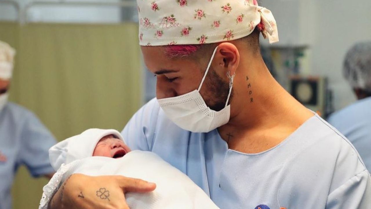 Emocionado, Zé Felipe comemora o nascimento da primeira filha com Virginia Fonseca: “Minha princesinha”