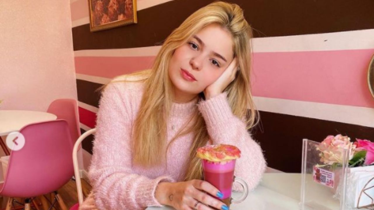 Ex-BBB Viih Tube toma café da manhã temático e mostra reflexão discreta: “Rosa define estilo, não gênero”