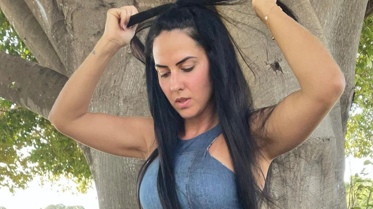 Graciele Lacerda pega pesado na academia e barriguinha chapada impressiona fãs: “Gatíssima”