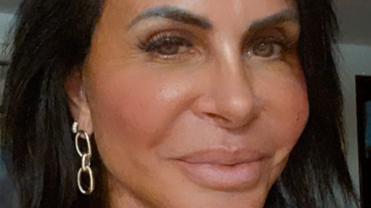 Quem é essa? Gretchen radicaliza no visual e mostra cabelos totalmente diferentes: “Gretchen 2021”