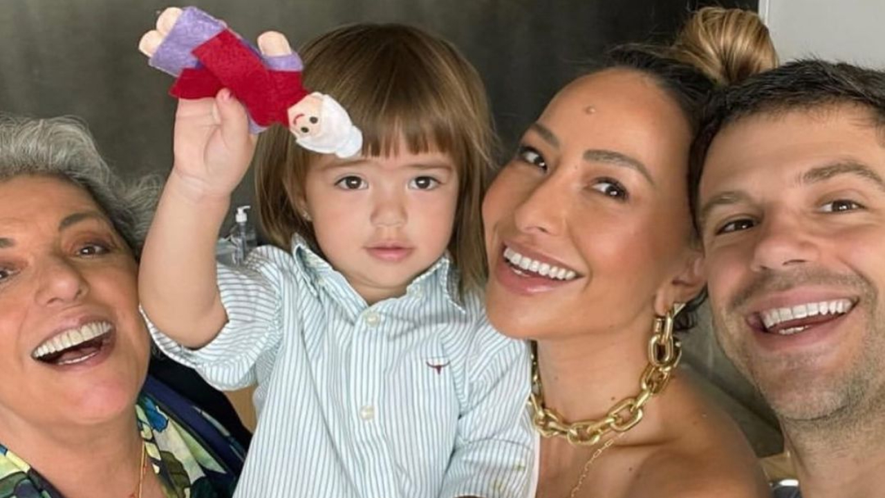 Fofura! Leda Nagle mostra fotos inéditas dos primeiros meses da netinha, Zoe: “Momentos felizes”