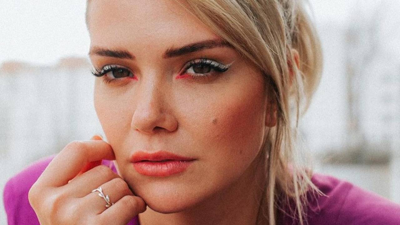 Absurdo! Ex-BBB Marcela Mc Gowan revela ter sofrido assédio de professores: “Eu tinha medo de ir à aula”
