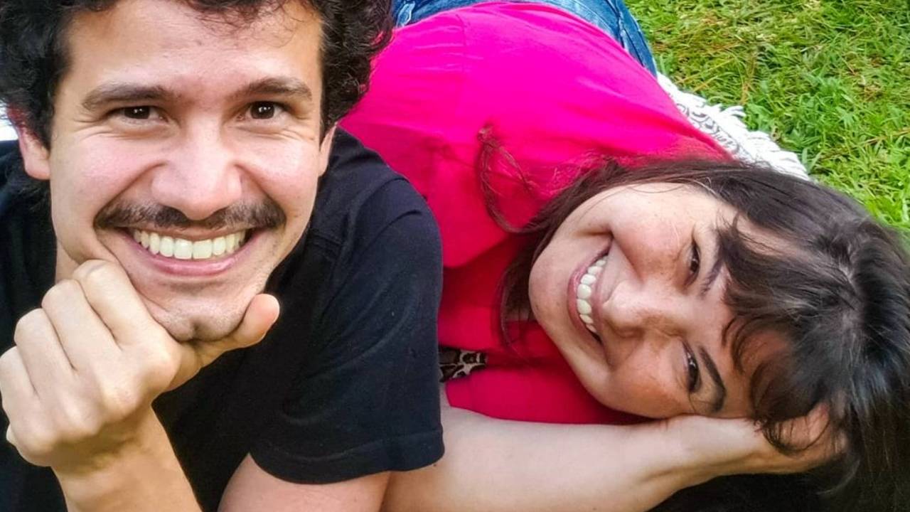 Só de maiô, Mariana Xavier curte dia de cachoeira com o namorado no interior de São Paulo: “Casalzão”