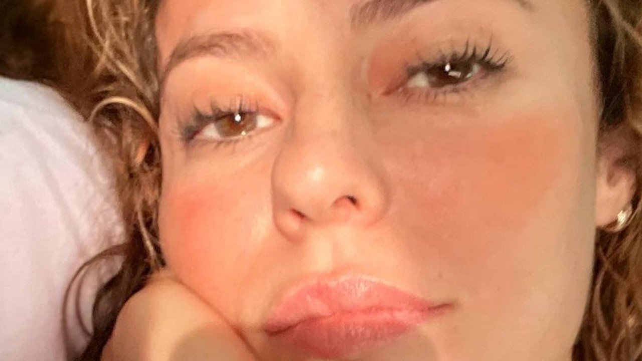 Inconformada com descaso da população, Paolla Oliveira desabafa sobre as mortes por Covid-19: “Que país é esse?”