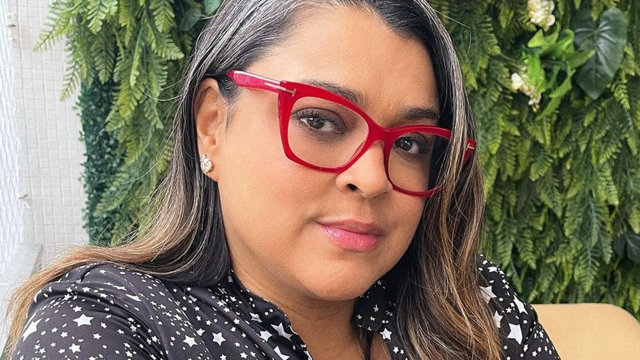 De cabelos brancos, Preta Gil revela luta para seguir a vida após perda de Paulo Gustavo: “Quero viver meu luto”