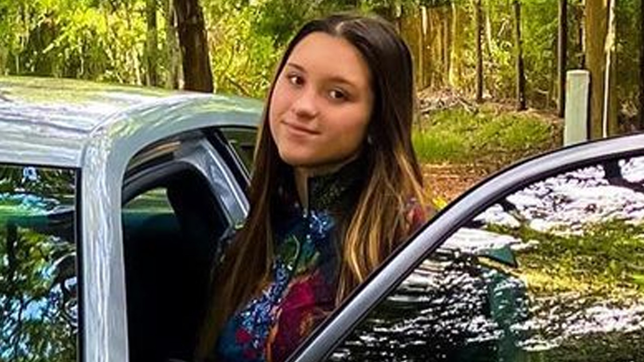 Filha de Gugu Liberato, Sofia Liberato compra carrão aos 16 anos e ostenta nos EUA: “Meu novo carro”