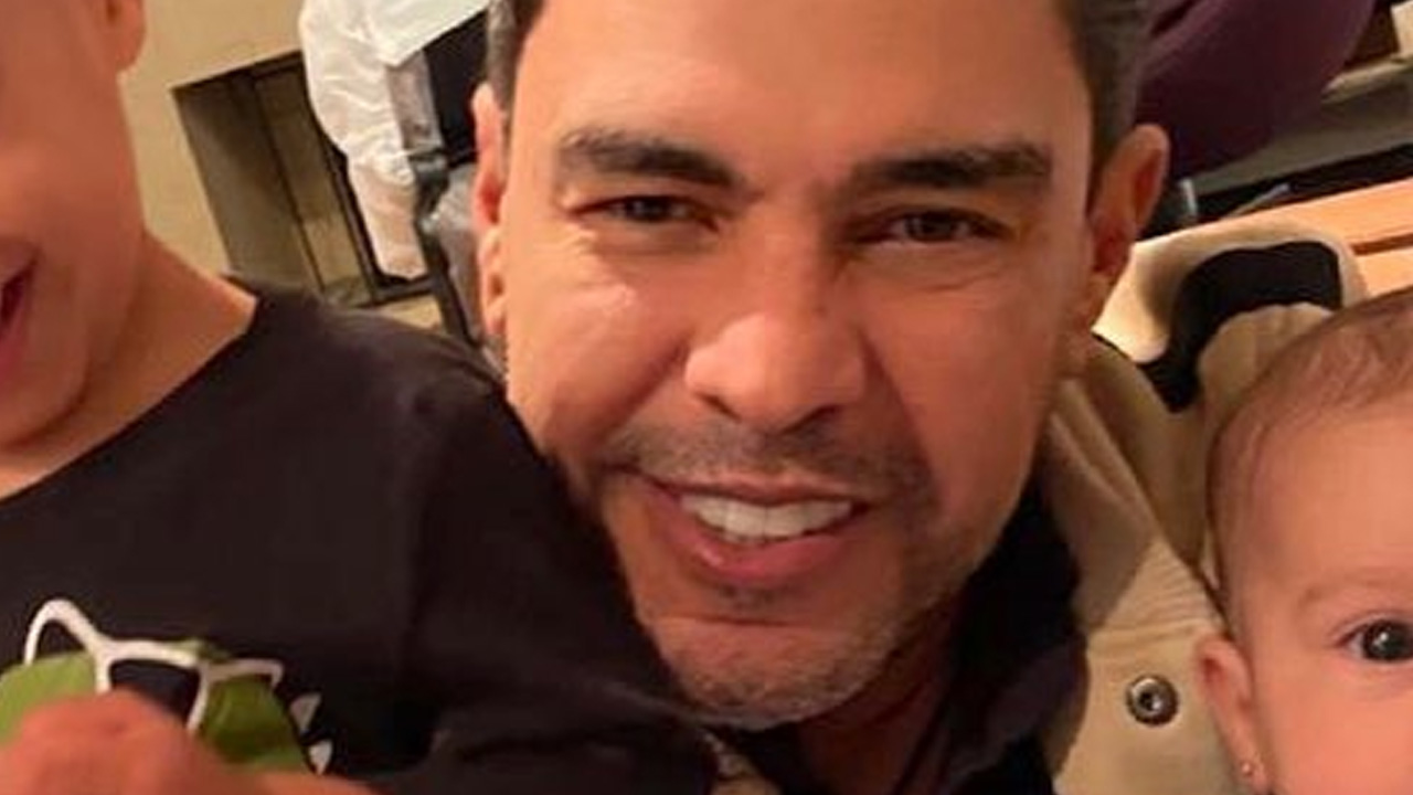 Feliz da vida, Zezé di Camargo curte momento com os netos e se derrete: “Nada melhor que ter esses momentos”
