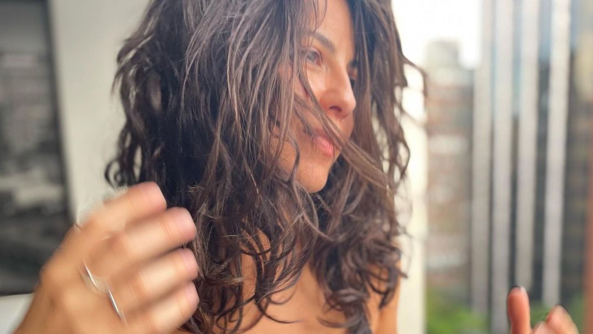 De férias, Andréia Horta publica clique de lingerie aos 38 anos: “Estonteante”