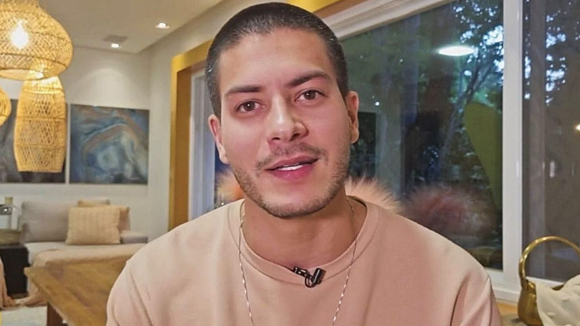 Arthur Aguiar vai passar por quatro cirurgias no mesmo dia; saiba mais