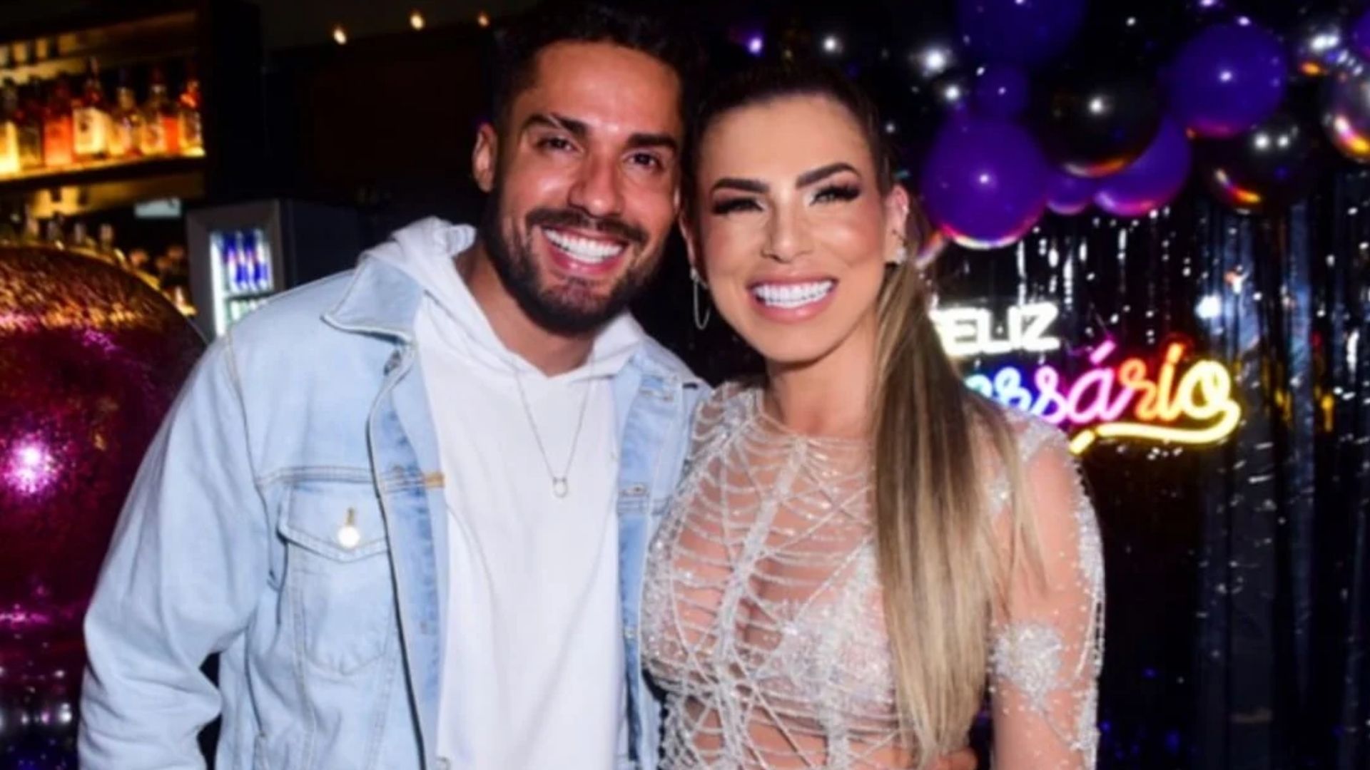 Ex-BBB Bil Araújo dá basta e termina romance com Erika Schneider: “Respeitem”