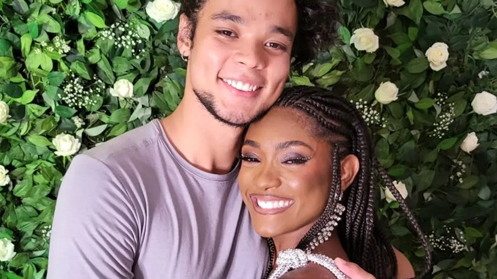 Erika Januza se declara ao namorado, filho de Carol Nakamura: “Meu companheiro”