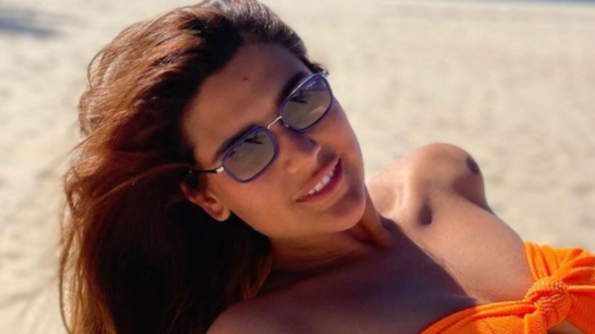 Filha de Flávia Alessandra posa de biquíni asa-delta em clique quente: “Perfeita”