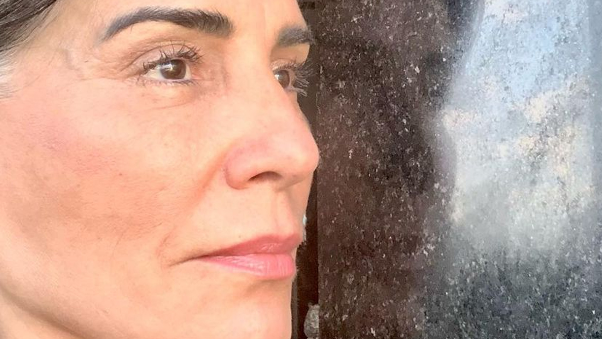 Glória Pires dispensa retoques e reflete sobre idade: “Não tem prazo de validade”