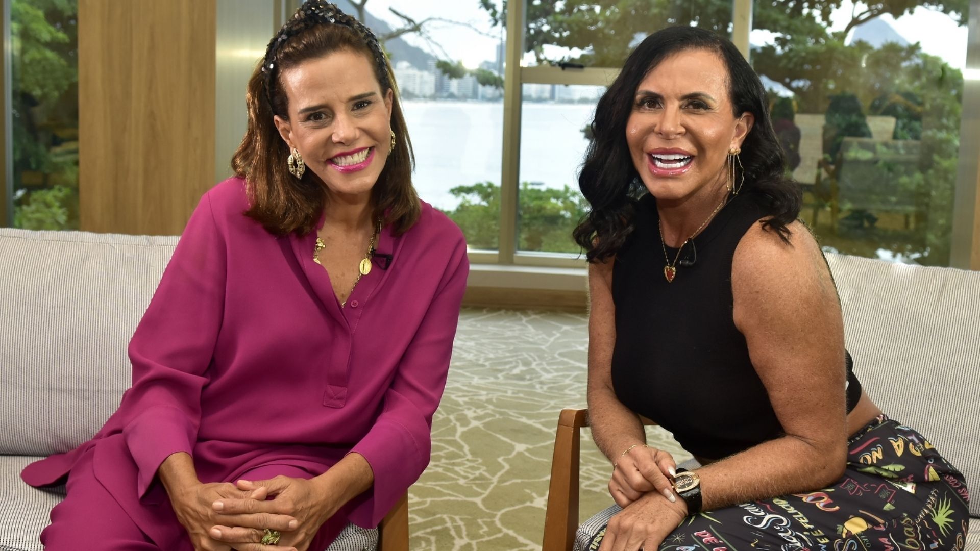 Gretchen e Narcisa são demitidas da RedeTV! após fracasso colossal em programa