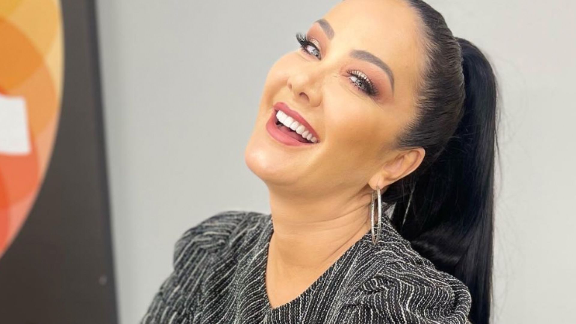 Mais magra, Helen Ganzarolli posa com look ousado e exibe suas curvas: “Maravilhosa”