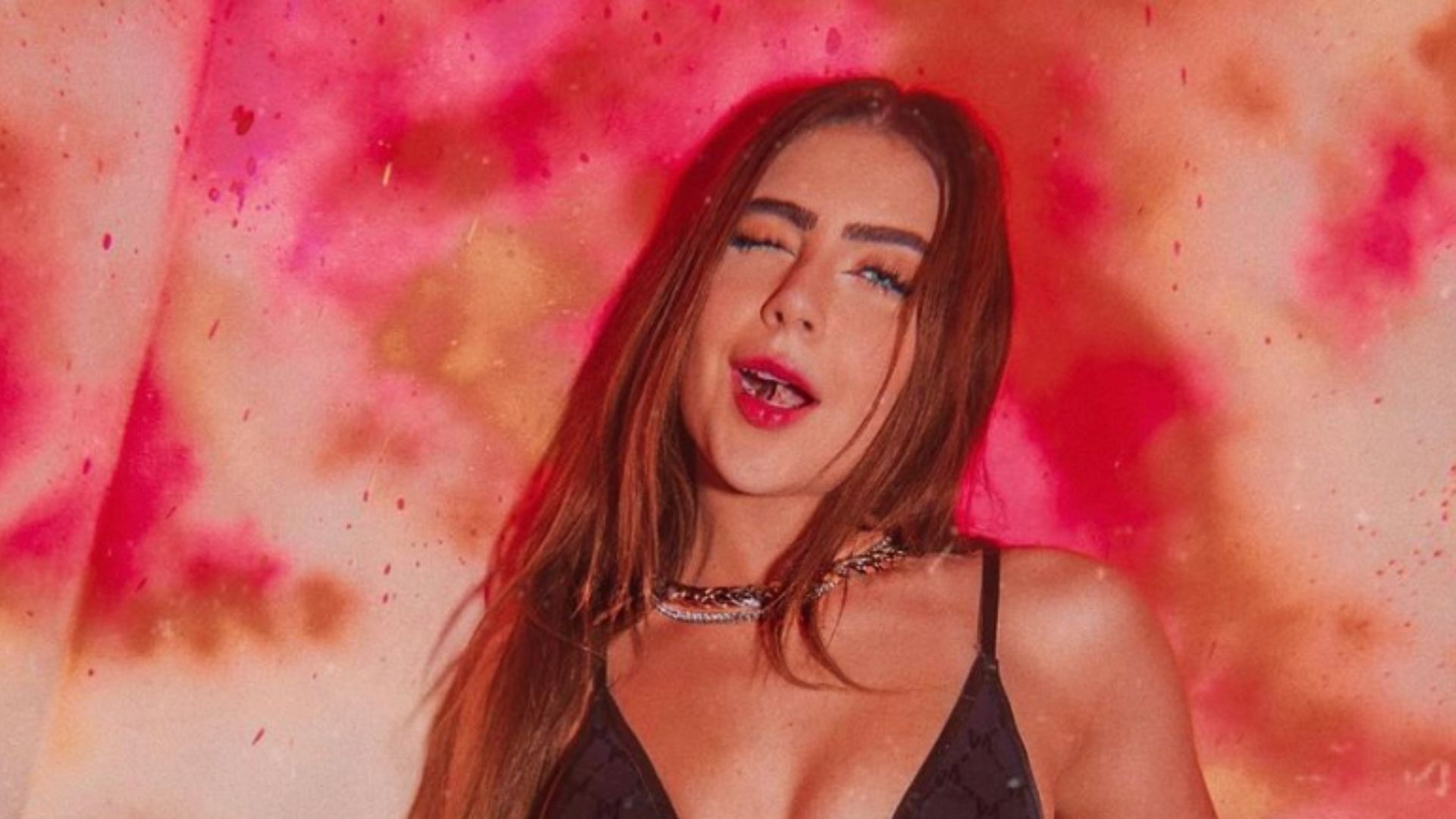 Ex-BBB Jade Picon dá puxadinha no body cavadíssimo e umbigo rouba a cena: “Esperta”