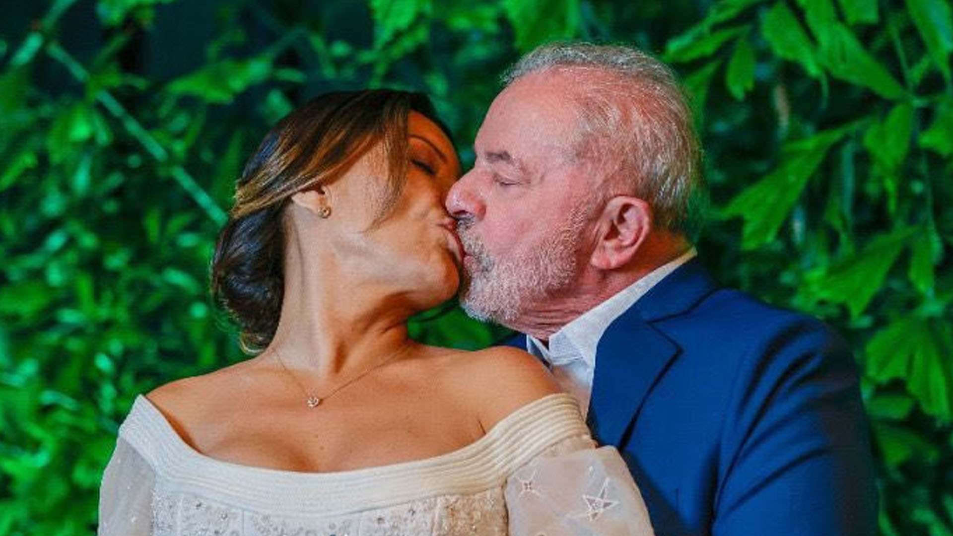 Discreta, Janja abre intimidade e relata lua de mel com Lula: “Estou no céu”