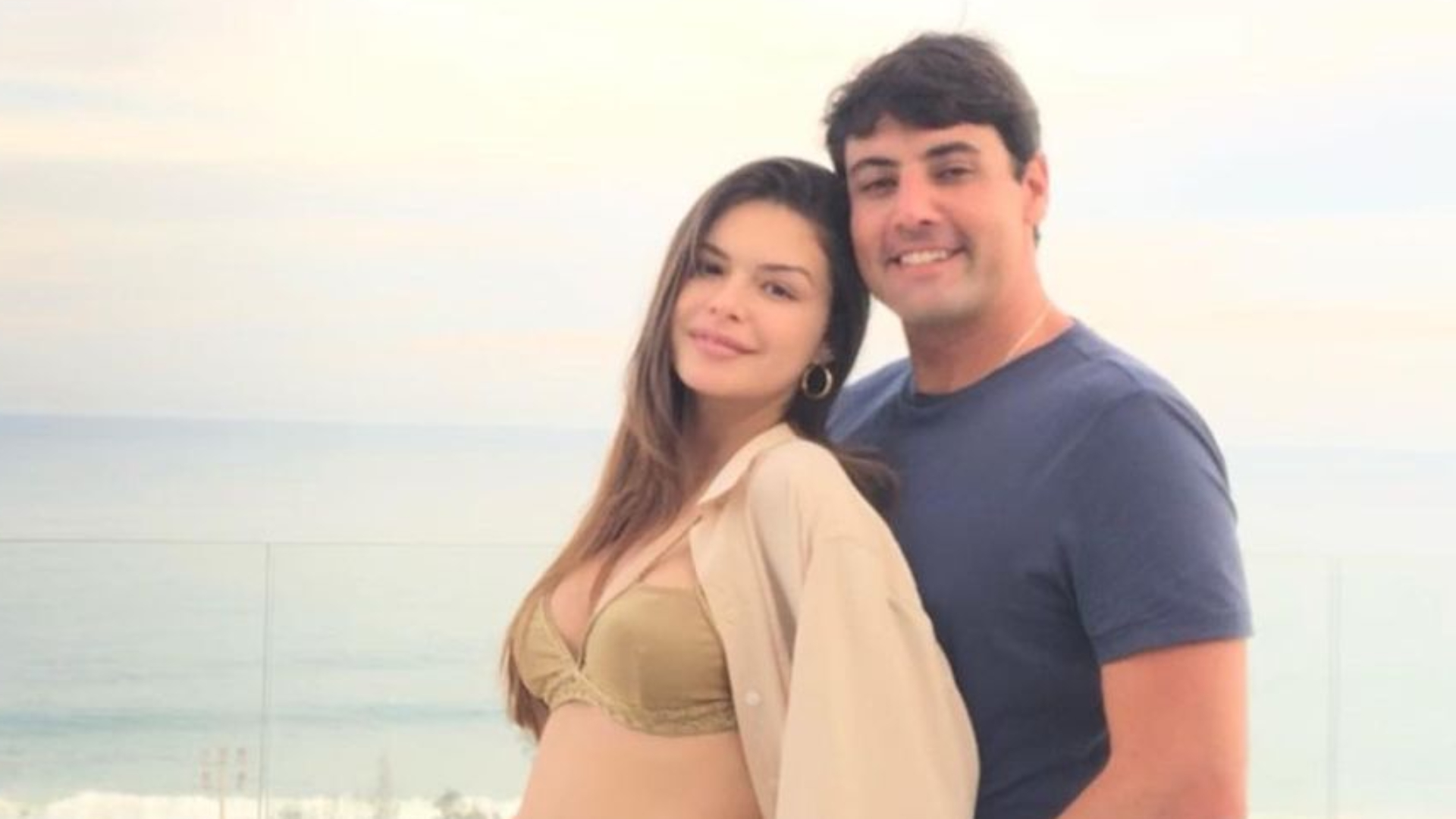 Grávida, noiva de Bruno de Luca deixa camisa aberta e mostra o barrigão: “Linda”