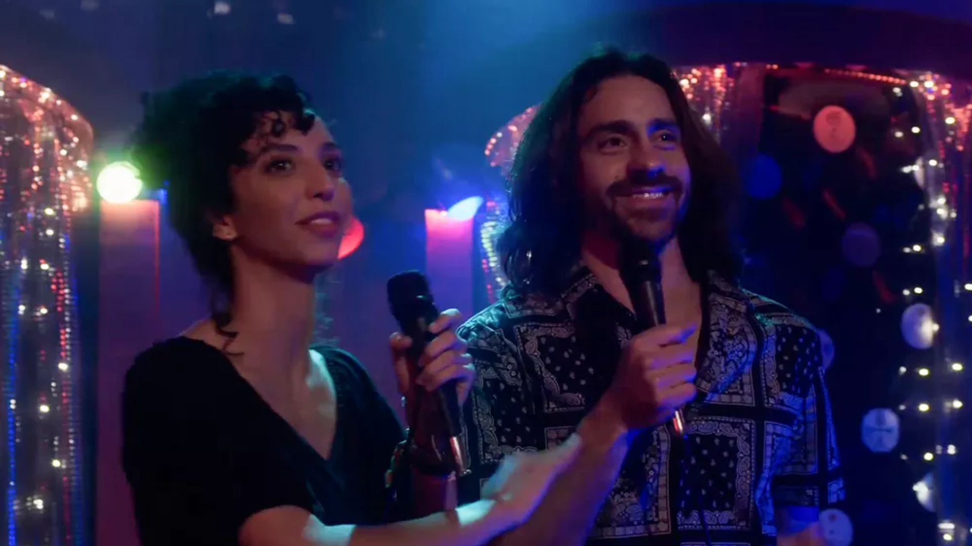 Quanto Mais Vida, Melhor!: Tina se aproxima de Roni e desespera vilã: “Só isso”