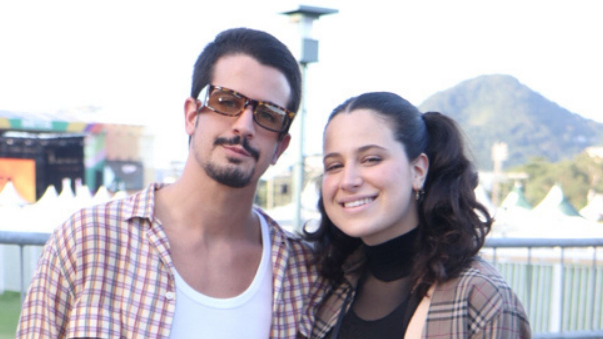 Que looks são esses? Sophia Raia e Enzo Celulari causam com visual ‘diferentão’