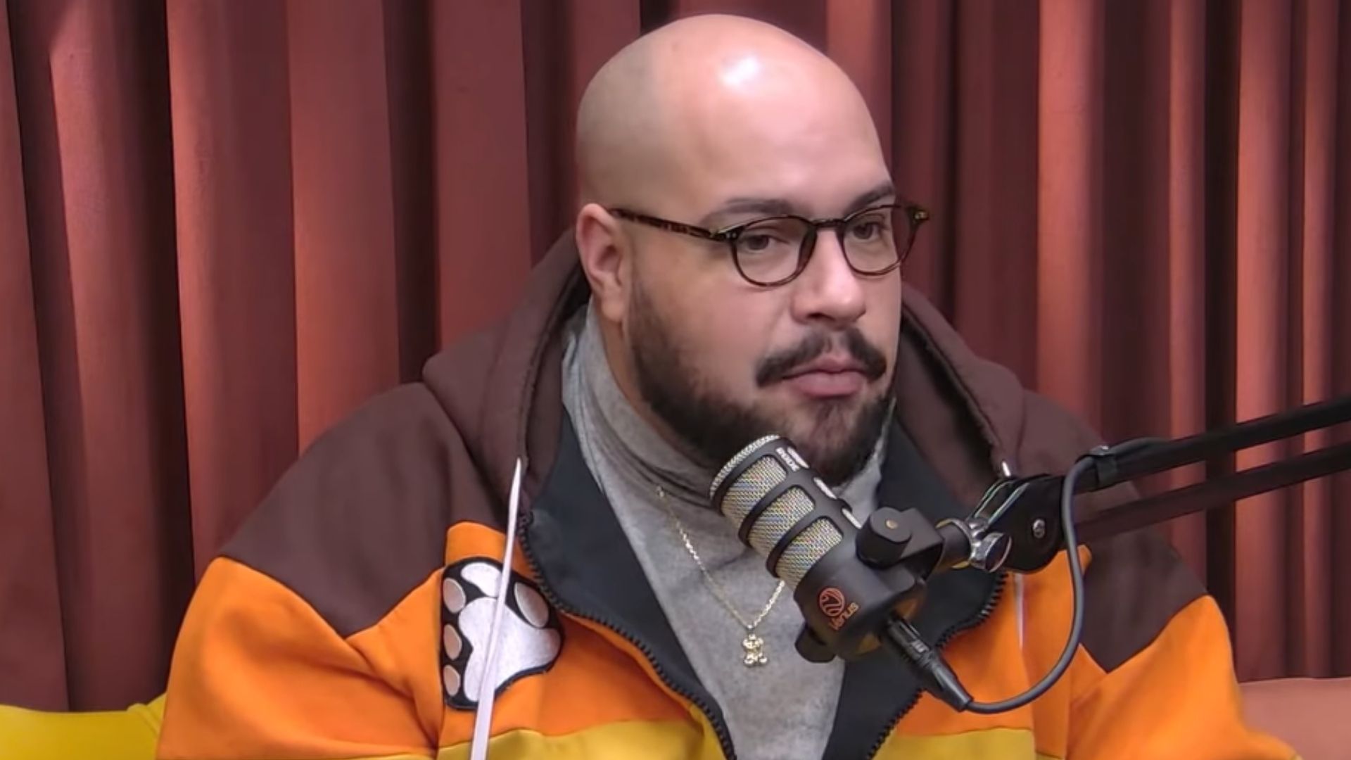 Tiago Abravanel rebate fama de “inimigo do entretenimento” no BBB22: “Esse sou eu”