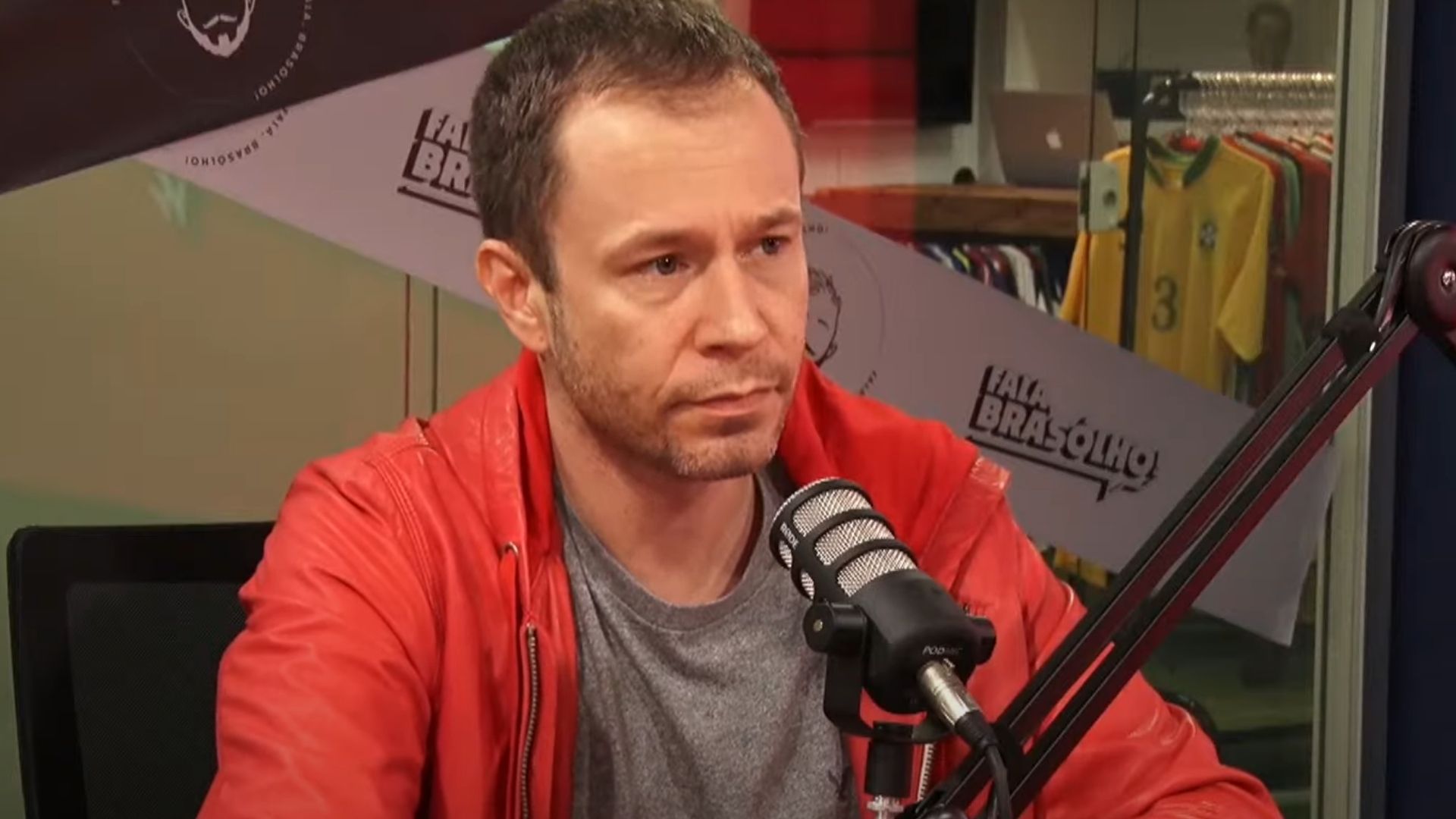 Tiago Leifert expõe assédio que sofreu de professor e lamenta: “Ninguém falava nada”