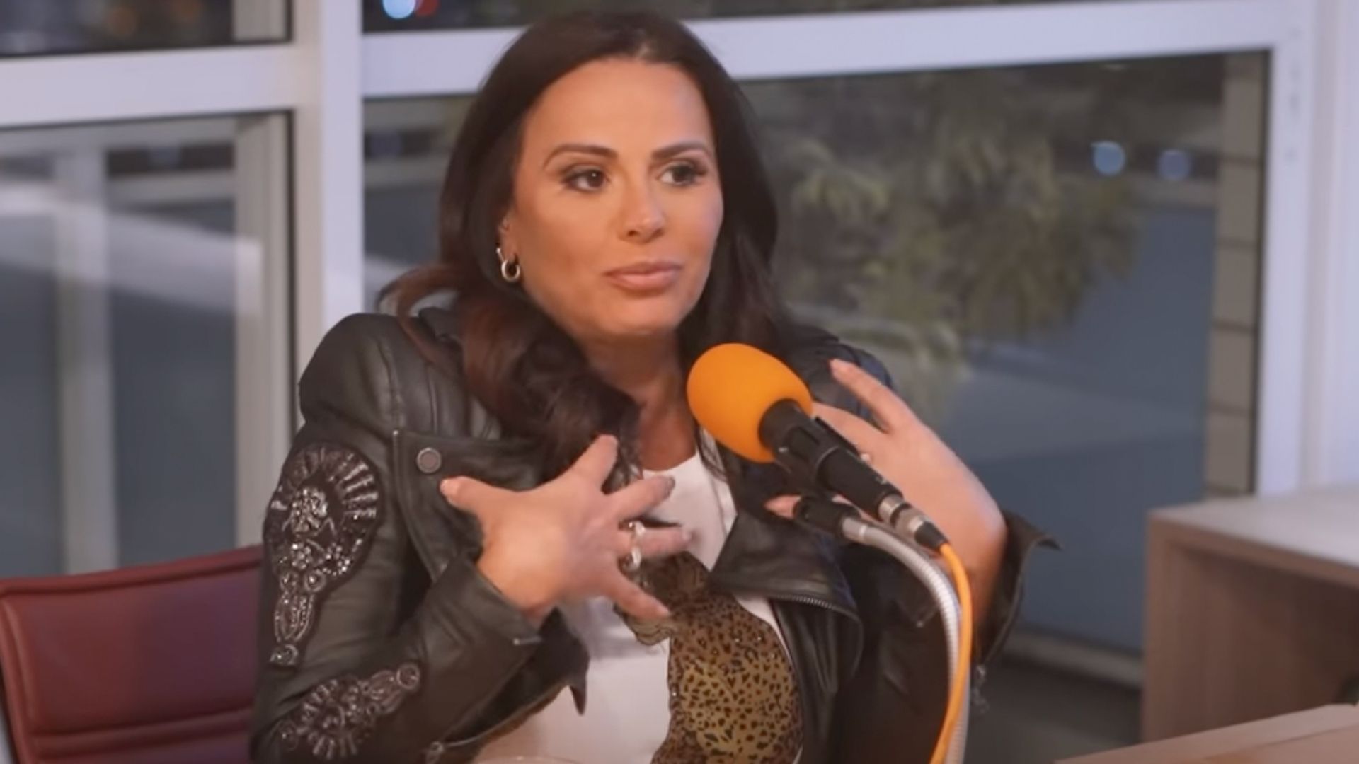 Viviane Araújo diz que marido teve receio de transar após sangramento: “Medo”