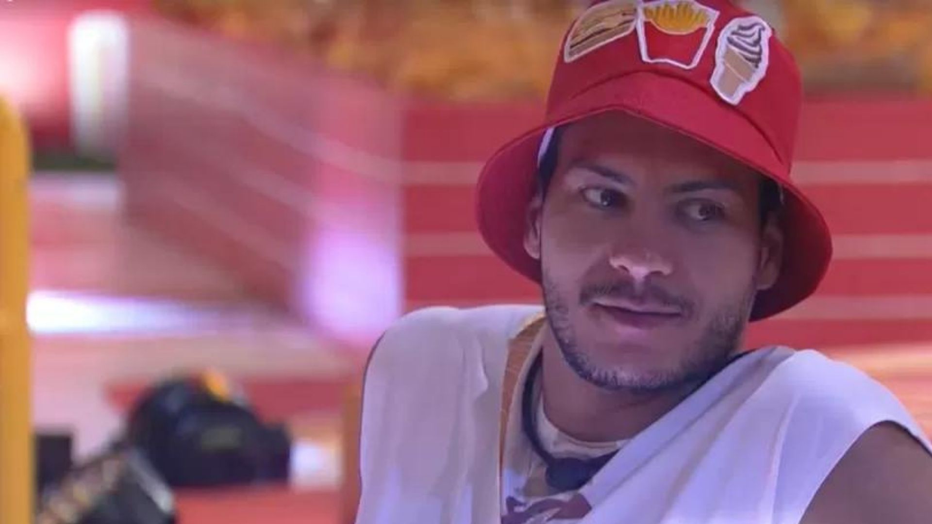 BBB22: Arthur Aguiar se preocupa e pede desculpas para Maira Cardi: “Juro que tentei”
