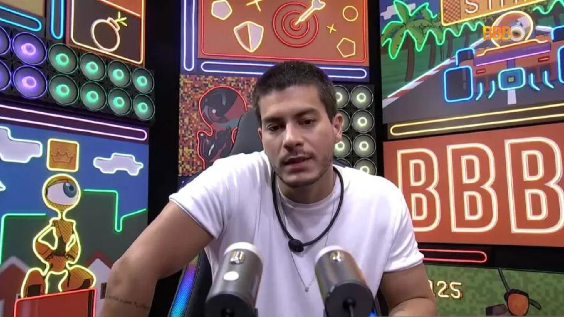 BBB22: Abatido, Arthur Aguiar promete mudança aos fãs: “Vocês repararam”