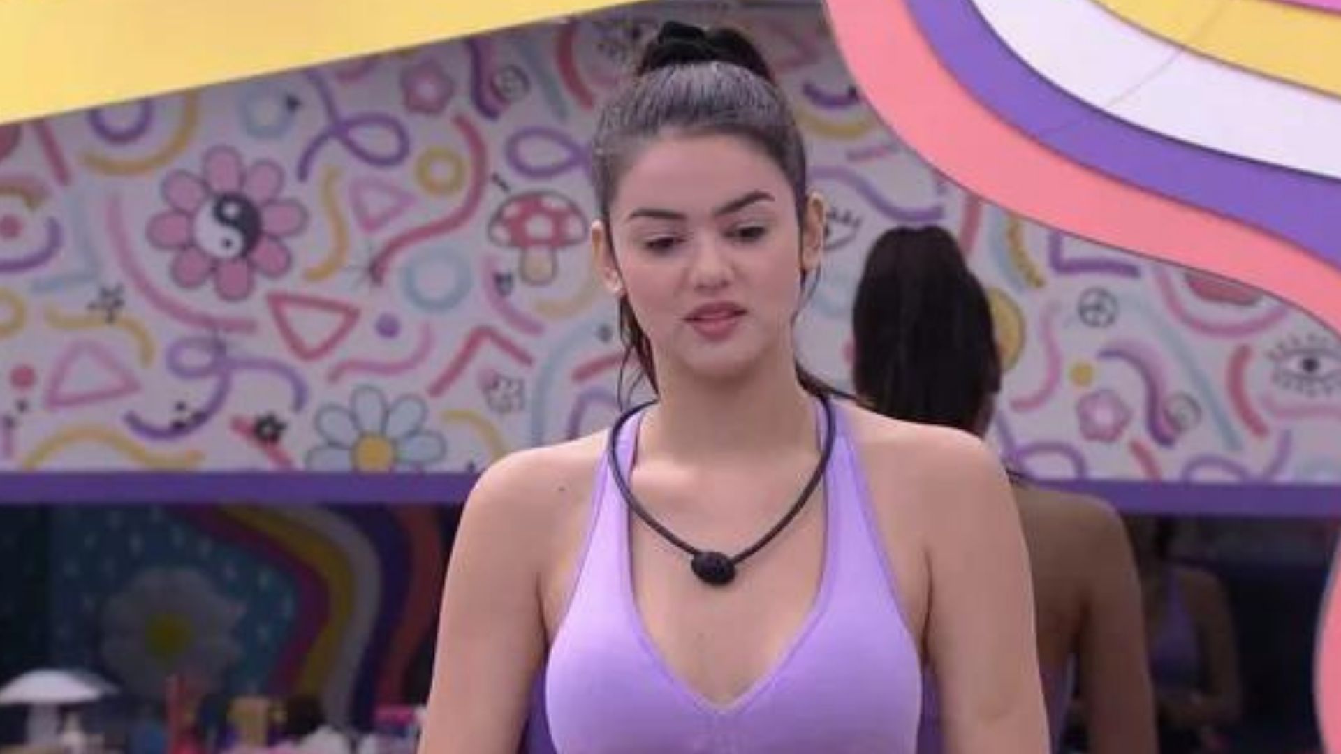 BBB22: Esgotada, Eslovênia perde o rumo no jogo: “Me sentindo frágil”
