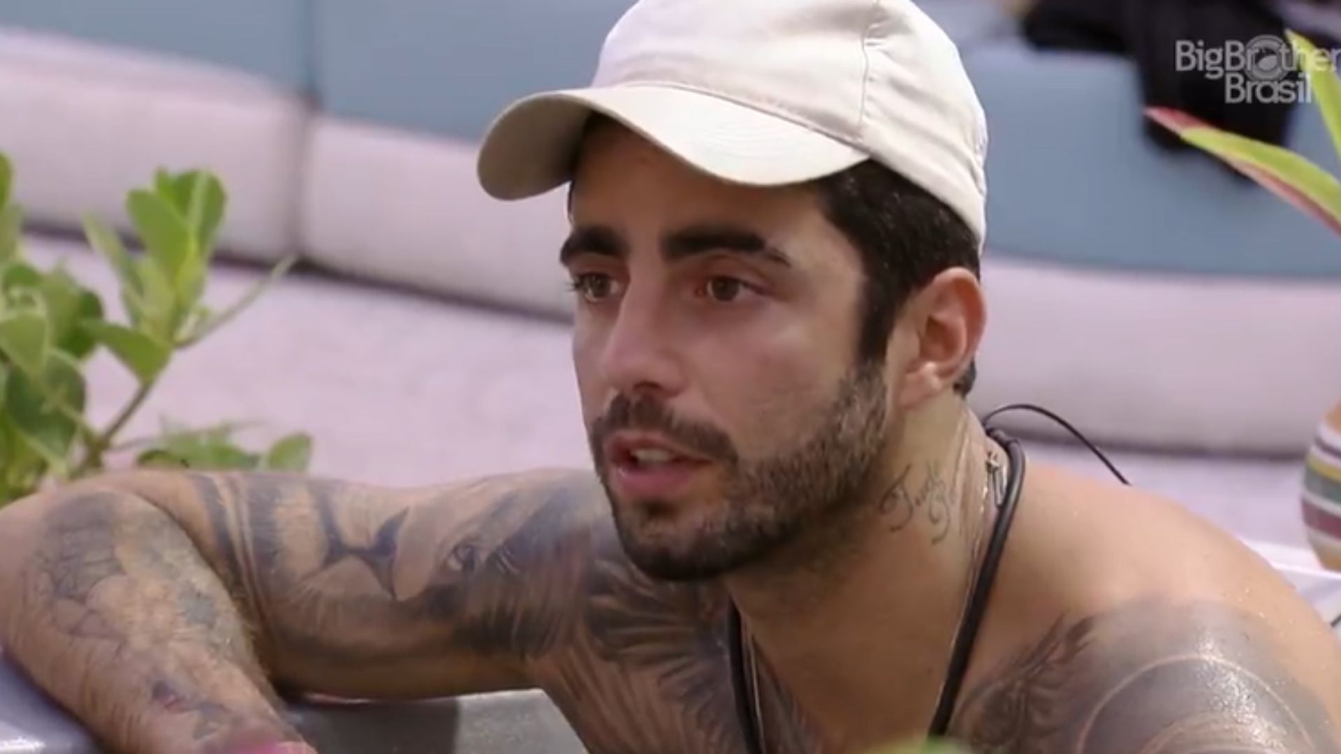 BBB22: Pedro Scooby reclama de falta de higiene dos brothers: “Estava”