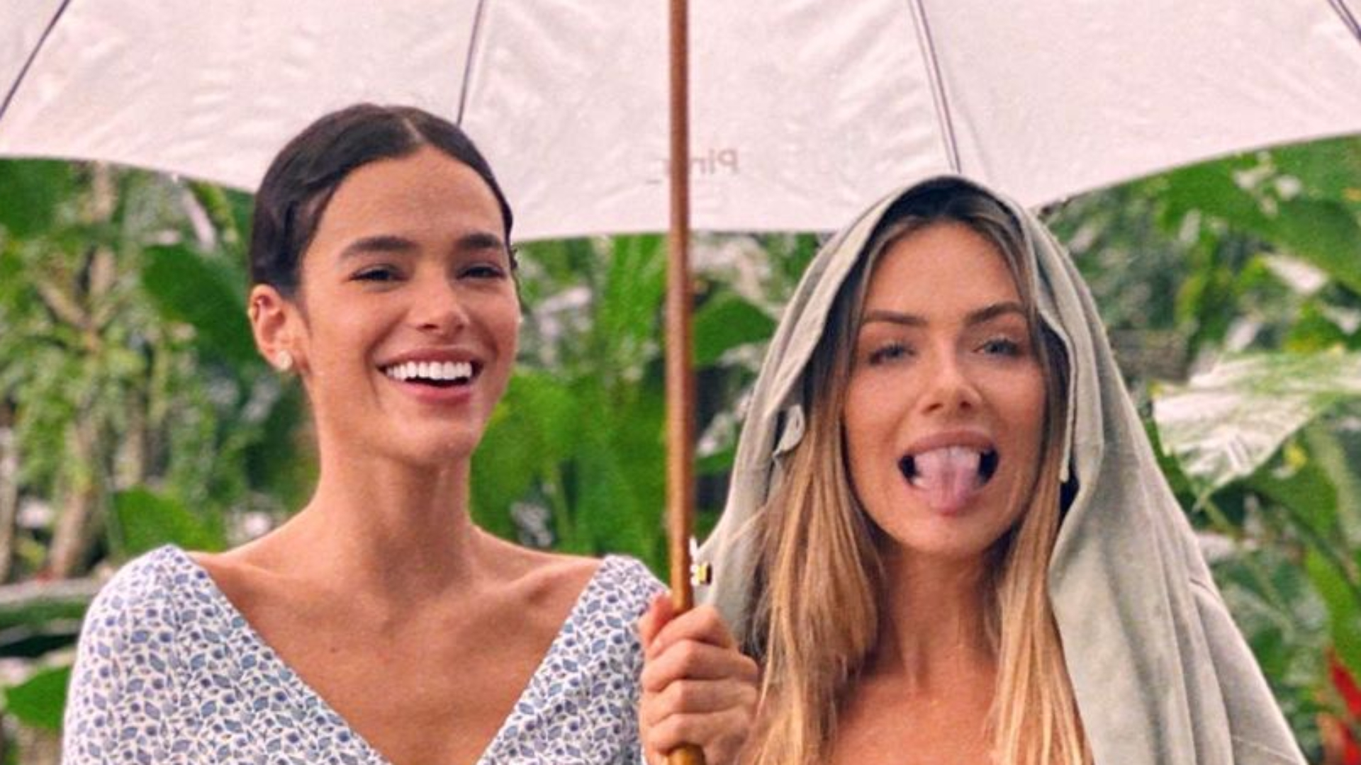 De biquíni, Bruna Marquezine e Giovanna Ewbank ostentam corpos trincados: “Gatas”