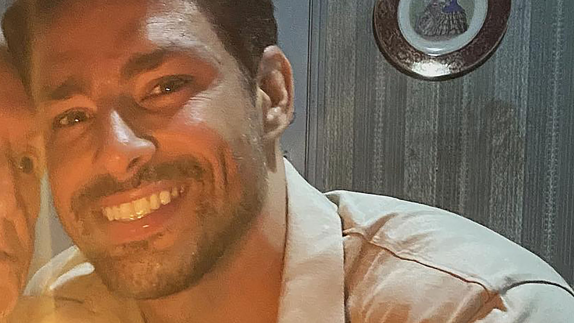 Aos 97 anos, avó de Cauã Reymond surge em clique raro com o ator: “Emocionante”