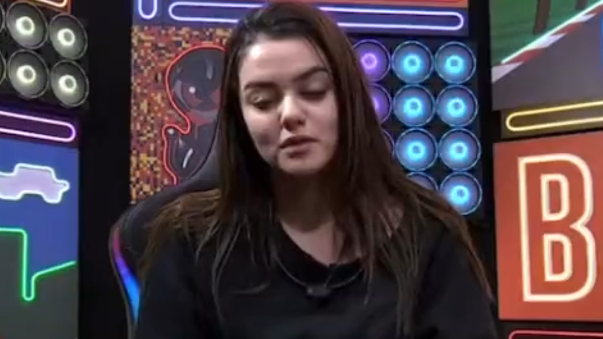 BBB22: Abalada, Eslovênia desabafa sobre saída de Lucas: “Coração partido”