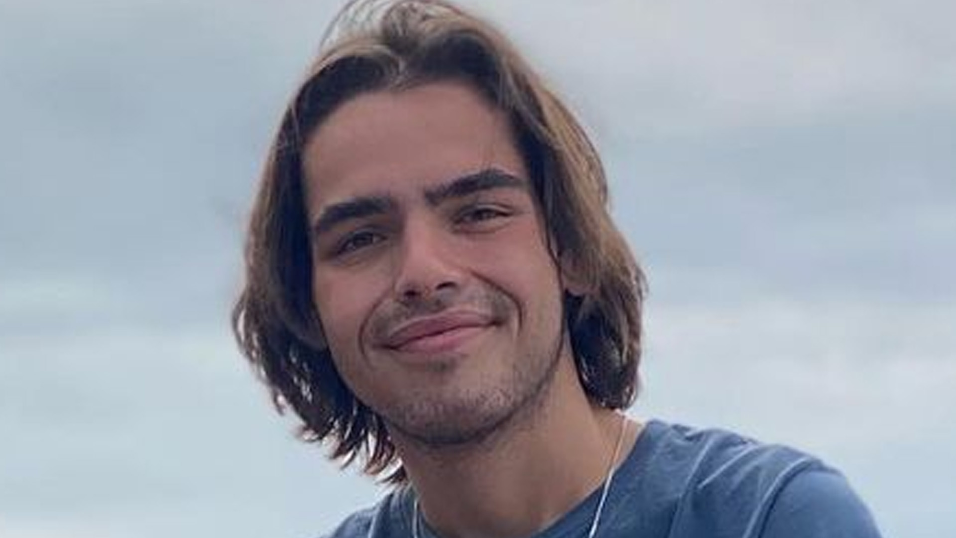 Filho de Faustão, João Guilherme posa agarrado com a namorada: “Casal perfeito”