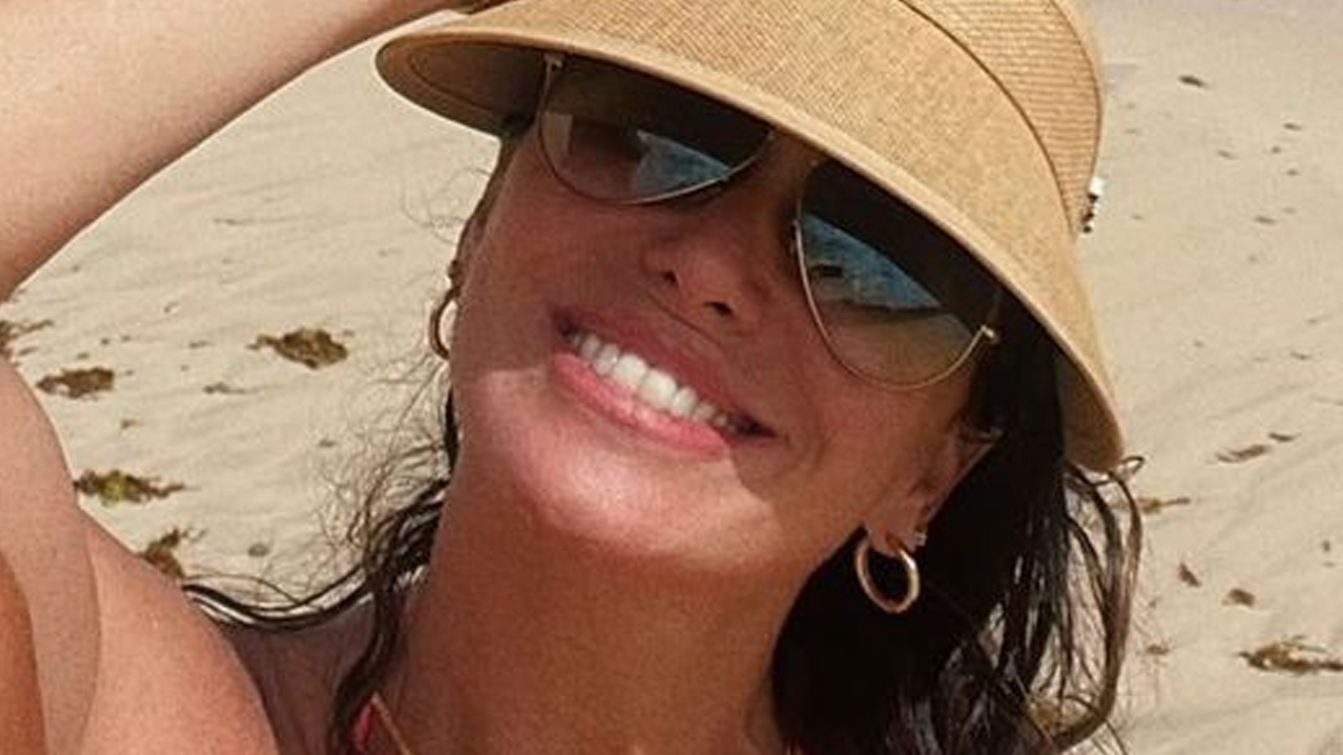 Aos 46 anos, Giovanna Antonelli ostenta corpo intocado de biquíni: “Maravilhosa”