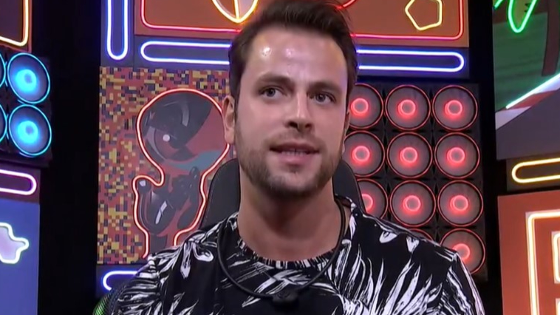 BBB22: Gustavo pede permanência de aliados e critica emparedado: “Não concordo”