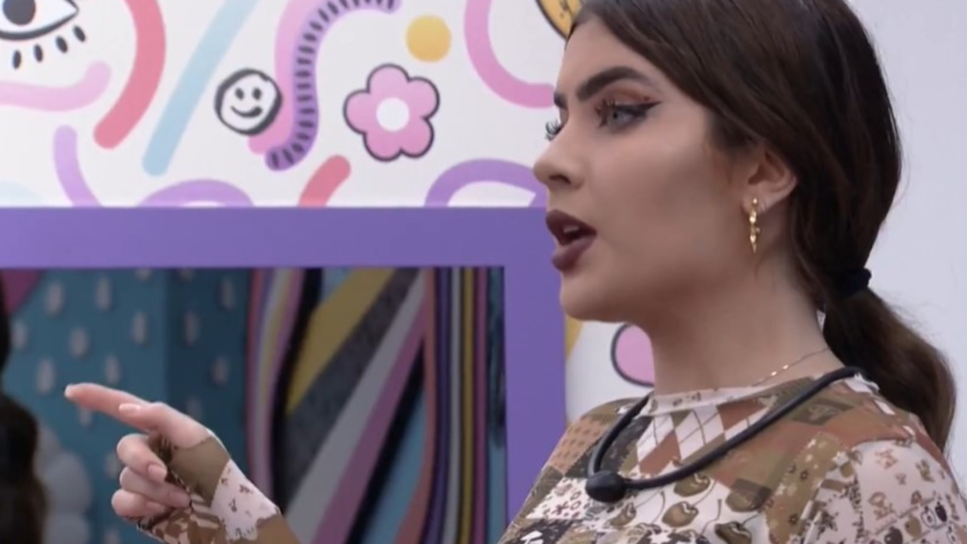 BBB22: Jade Picon promete barraco com brother: “Veio tirar uma com a minha cara”
