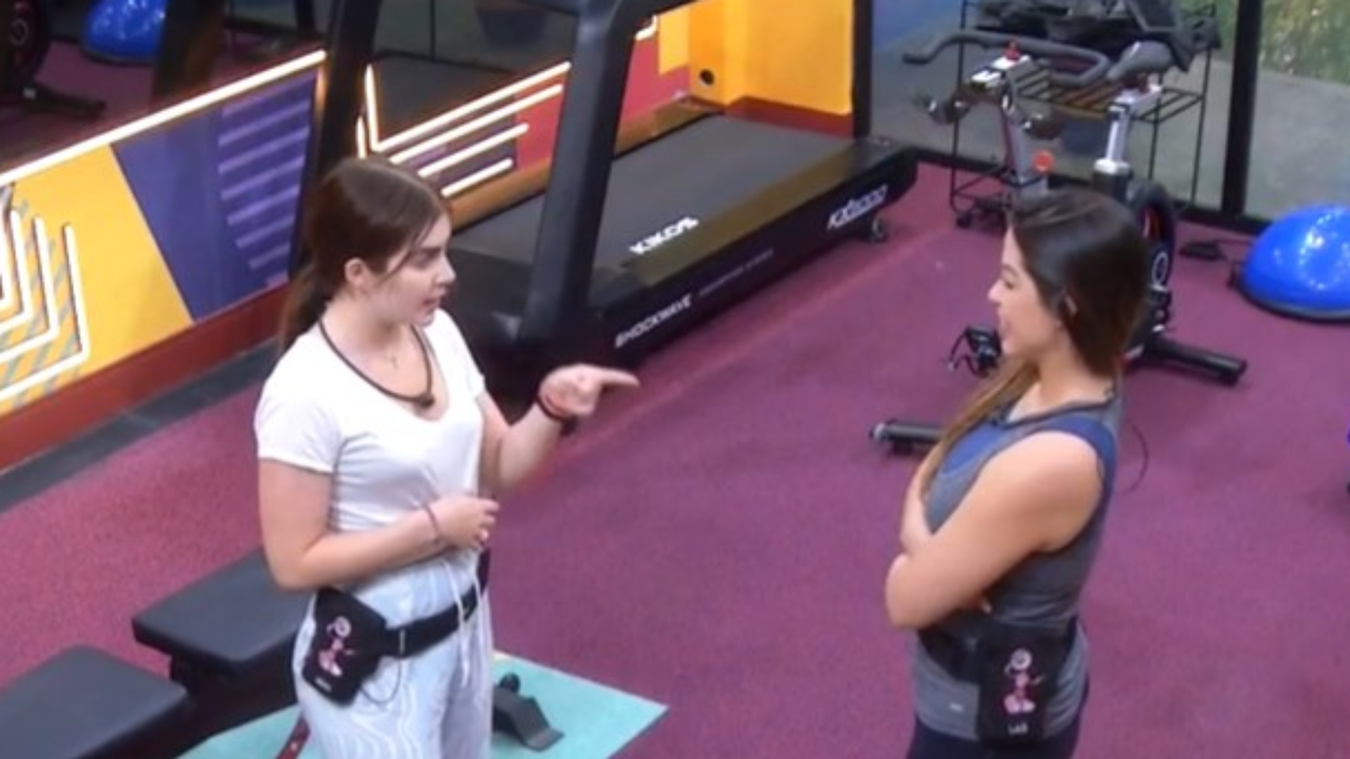 BBB22: Jade Picon suspeita da lealdade de brother e especula: “Tenho dúvidas”