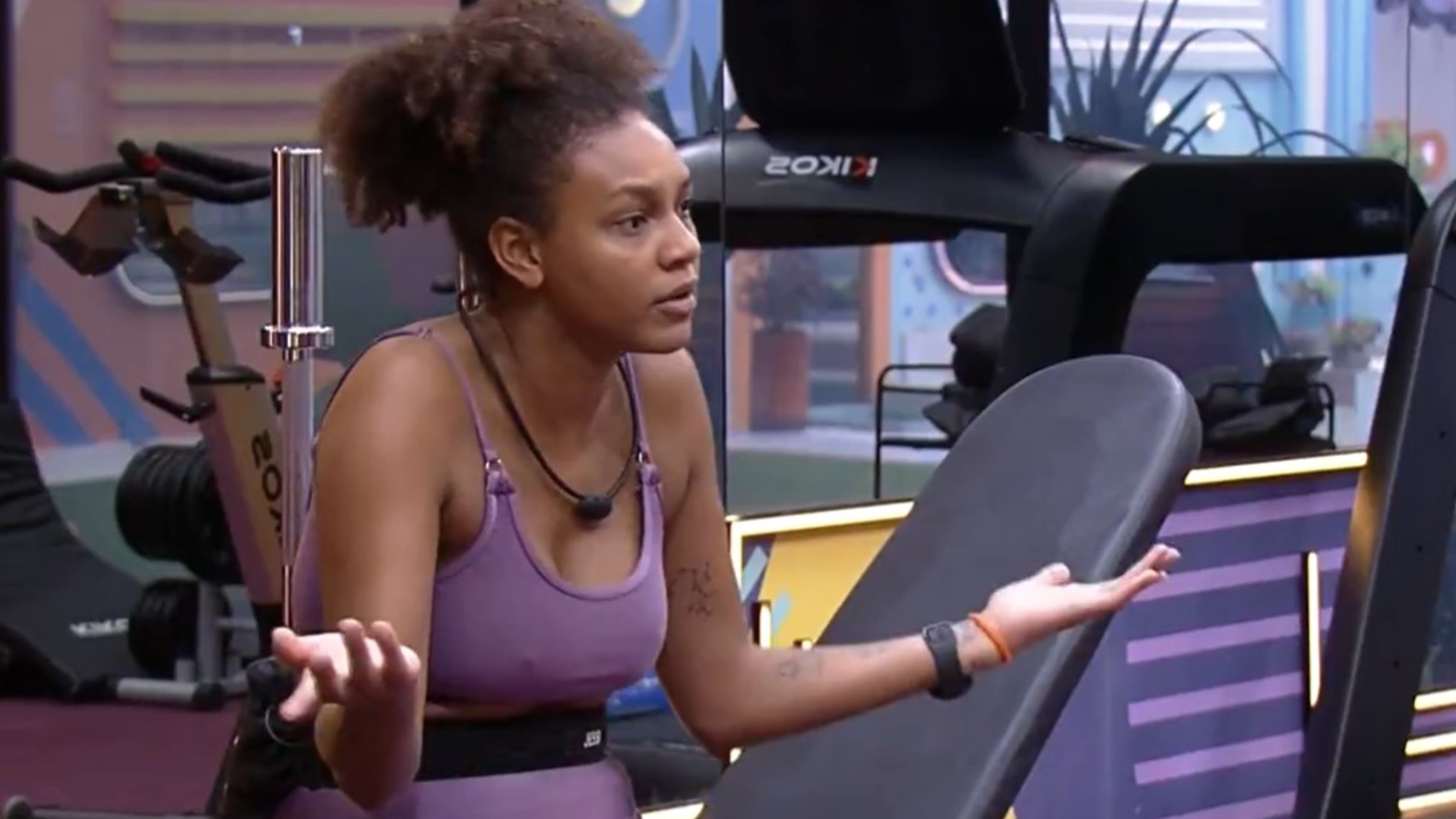 BBB22: Jessi perde a paciência com favoritismo de brother: “Dá o prêmio pra ele”