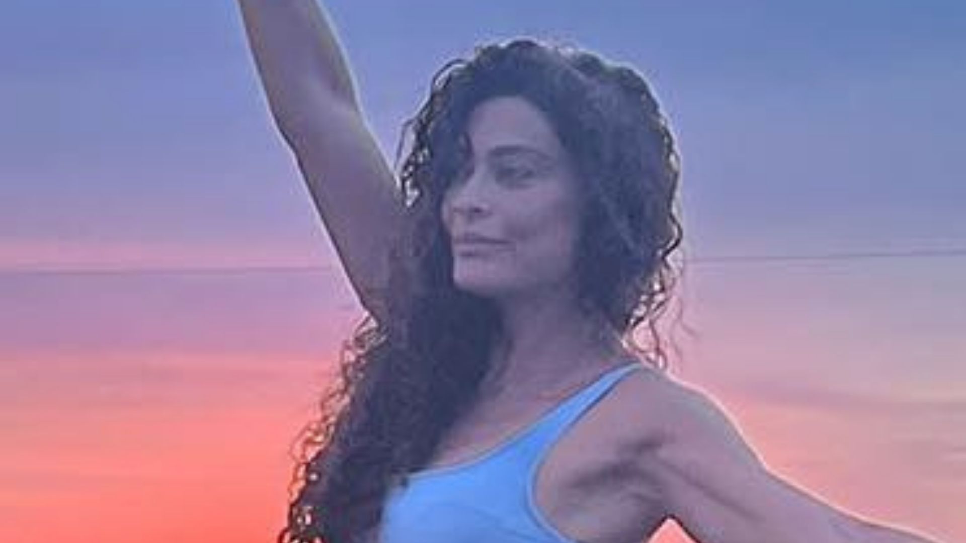 De top e shortinho, Juliana Paes exibe corpão nos bastidores de Pantanal: “Musa”
