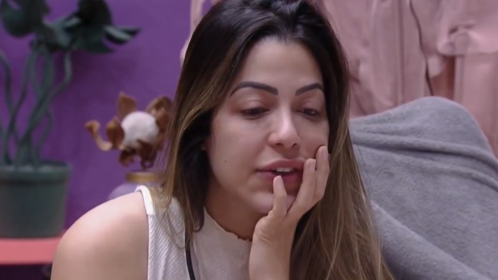 BBB22: Laís joga a toalha e desabafa: “Com certeza se eu for, vou embora”