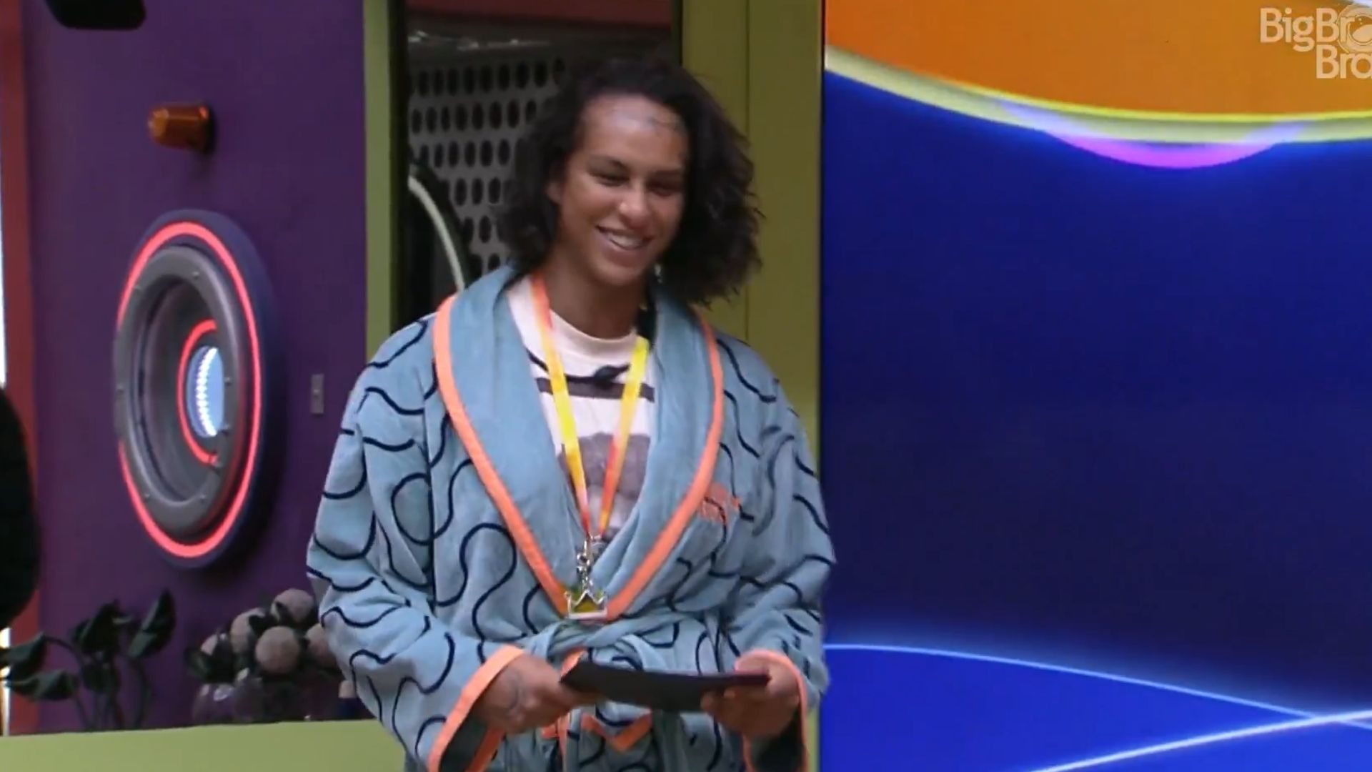 BBB22: Lina volta atrás, não convida PA para cinema do líder e é atacada: “Cobra”