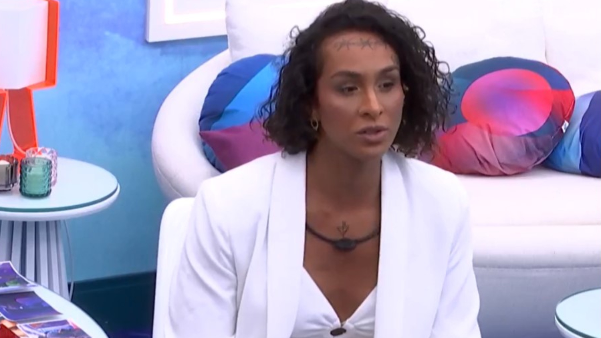 BBB22: Lina descasca emparedado e canta resultado: “Não tá favorável pra ele”